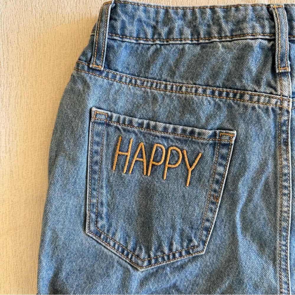Wild Fable Womens Size 6 Blue Denim Mom Shorts Happy Embroidery - Picture 3 of 16